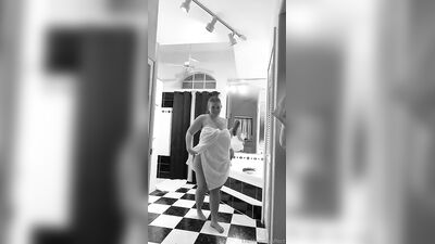 Голая Themirandaaffect