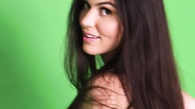 Голая Mikaela Pascal