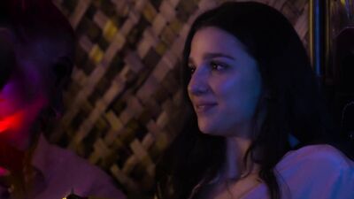 Голая Marisa Abela