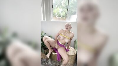 Голая Observinglala