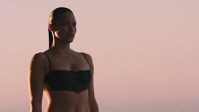 Голая Paula Patton
