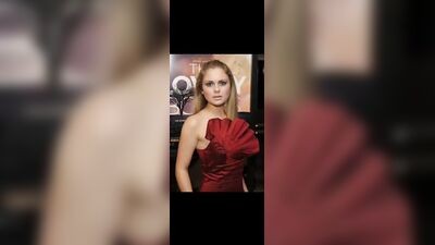 Голая Rose Mciver