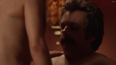 Голая Lizzy Caplan