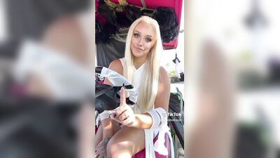 Голая Viviennelifts