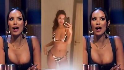 Голая Maya Jama