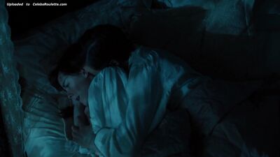 Голая Jena Malone