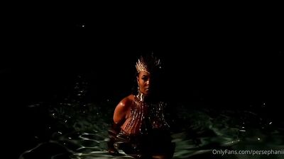 Голая Persephanii