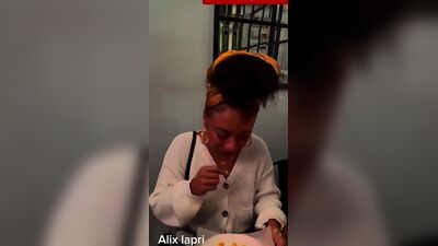 Голая Alix Lapri