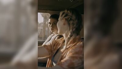 Голая Virginia Gardner