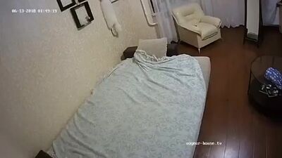 Скрытая камера, измена, молодая блондинка ебется с другом и сосет хуй на камеру телефона, вписка, русское домашнее порно, слив