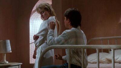 Стэйси Элден (Stacey Alden nude scenes in "A Nightmare on Elm Street 3: Dream Warriors" 1987)