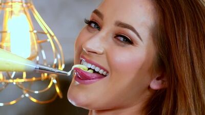 [HollyRandall] (Dani Daniels) Hot in the Kitchen XXX (2016) (1080p HEVC)
