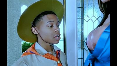 ПОРНО С ПЕРВОДОМ -- ЛАТИНСКАЯ СИСЯСТАЯ МИЛФА ПРИГЛАСИЛА В СПАЛЬНЮ МОЛОДОГО АФРИКАНЦА -- Ariella Ferrera