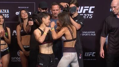 Йоанна Йенджейчик vs Вейли Жанг - Битва взглядов перед UFC 275