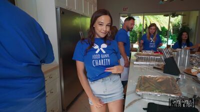 Boobs Bank w Brett Maker Luna Luxe Rissa May