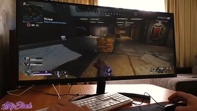 Сын шантажом заставил маму т********