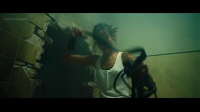 Zoe Saldana Nude - Colombiana (2011) HD 1080p Watch Online / Зои Салдана - Коломбиана