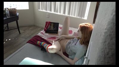 О нет , отчим спалил как я смотрела хентай 