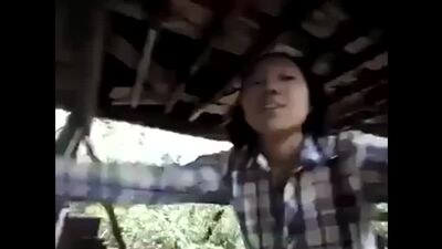 Ngentot di gubuk tengah kebun