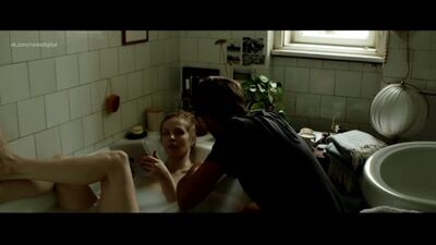 Pheline Roggan Nude - Was hat uns bloß so ruiniert (2016) HD 1080p Watch Online / Фелина Рогган - Где же мы ошиблись