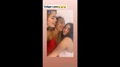 OnlyFans Jia Lissa (Lesbian,Posing)