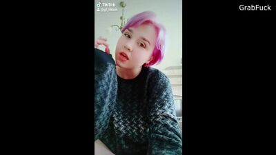 Она пыталась записать тик ток но была выебана
