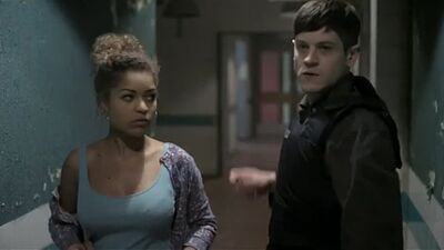 Лорен Соча Lauren Socha Misfits_s03e04