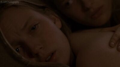 Обнажённая Сара Полли (Sarah Polley) в фильме "Вес воды" (The Weight of Water, 2000, Кэтрин Бигелоу)