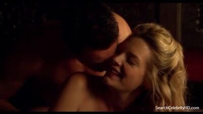 Обнаженная Andrea Lowe - тюдоры s02e03