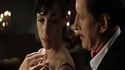 Famke Janssen - Дом на холме с привидениями