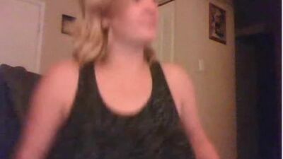 Iam пирсингованную милфу с пирсингом сосков