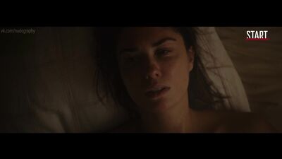 Агата Муцениеце голая в сериале "В клетке" (2019) - Серия 3 HD 1080p