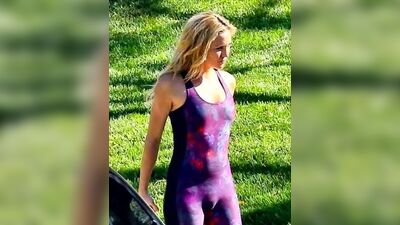 Kate Hudson, фотографии во время фотосессии с йогой