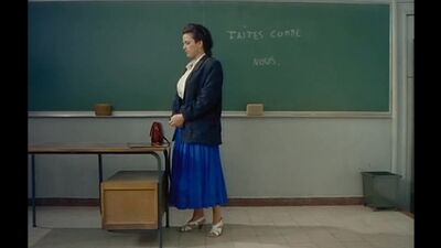 Голая учительница разделась перед классом мамки bbw mature