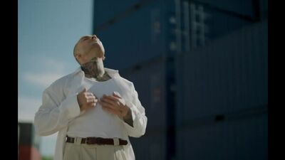 QUEST PISTOLS SHOW – БОСОНОГИЙ МАЛЬЧИК