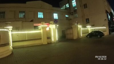 У Славика Лысенкова бомбанул пукан и он решил пообливаться водой