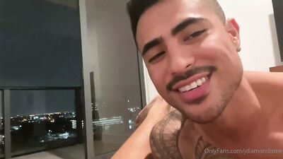 Недокументированная Maluma застукалась в фейковом трах-скандале