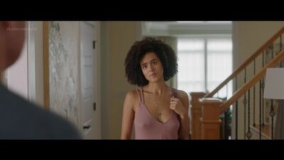 Nathalie Emmanuel, Britt Lower - Holly Slept Over (2020) HD Nude? Hot / Натали Эммануэль, Бритт Лоуэр - Холли остается ночевать