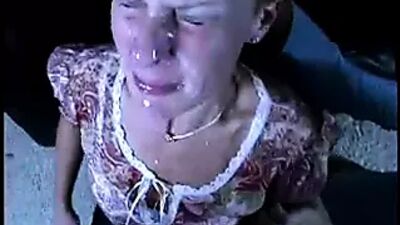 Первый раз нежелательный камшот на лицо