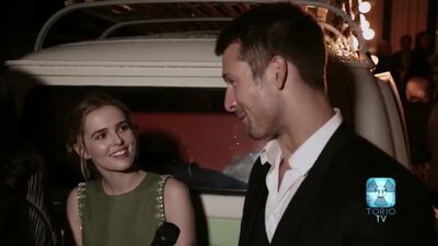 Zoey Deutch & Glen Powell Back Bumper Confessions