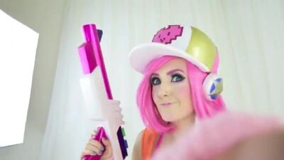 Jessica Nigri and her pixel panties