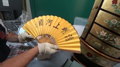 [АУКЦИОНЫ КОНТЕЙНЕРОВ В США] $10000 за китайское искусство? Очень прибыльные находки в брошенном контейнере. Повезло.