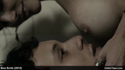 Deborah Secco, сцены обнаженного и шаловливого секса