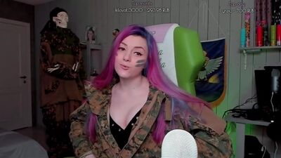 Оляша показала грудь (Olyashaa)