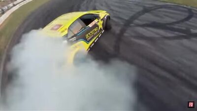 Съемка автогонок на скоростной квадрокоптер