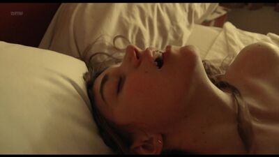 Имоджен Путс (Imogen Poots) голая в фильме «Мобильные дома» (2017)