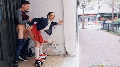 Jordi El Nino Polla трахает Испанскую шлюху на гироскутере, выебал на улице Барселоны. Минет Раком Анал Blowjob Anal Teen Young