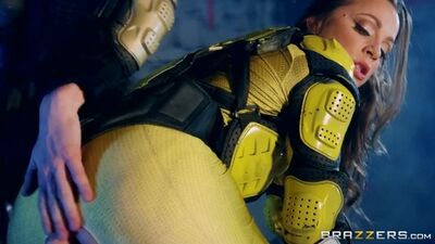 Abigail Mac - Порно пародия Могучие рейнджеры Часть 4