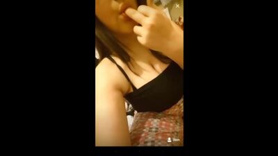 Periscope Canlı Yayında Memesini ve Amını Açan Türk Kızı