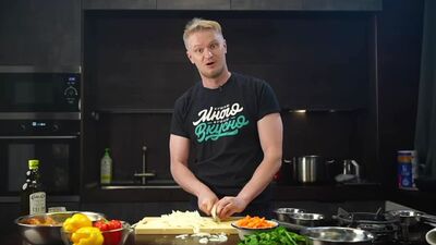 Друже Обломов учит готовить